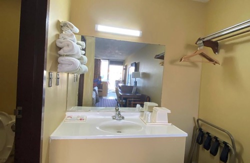 Hamel Hotel | Innkeeper Motel