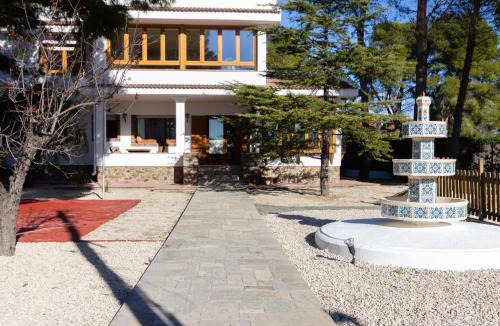 Les Tres Cales Villa | INNOUTHOME Gran casa y piscina torrente