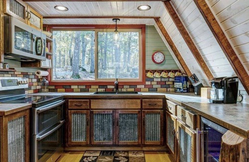 Innsbrook Cabin | Innsbrook Woodland Cabin