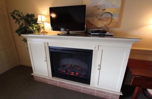 Falmouth Heights Hotel | InnSeason Resorts HarborWalk