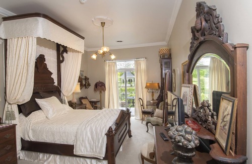 Logansport Bed & Breakfast | Inntiquity A Country Inn