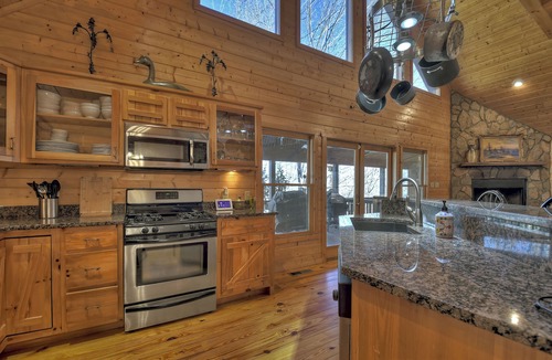 McCaysville Cabin | Inquire for Spring Discounts