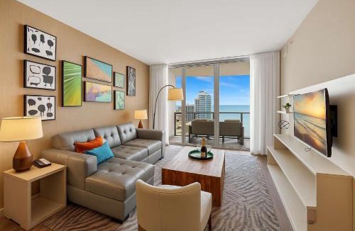 Hollywood South Central Beach Apartment | Insane Ocean View Balcony Beachfront Resort Pool
