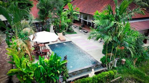 Melayang Bed & Breakfast | Insenja 4 Bedroom Private Villa & Resto Ubud