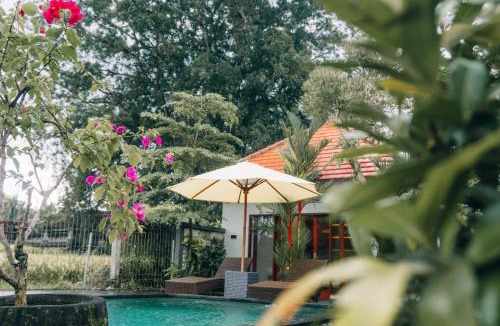 Melayang Bed & Breakfast | Insenja 4 Bedroom Private Villa & Resto Ubud