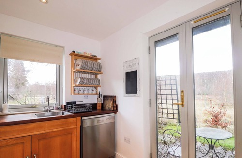 Kincraig Cottage | INSHCRAIG, family friendly, with open fire in Kincraig