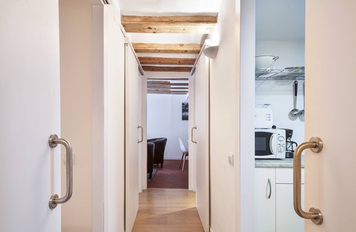 El Born Hotel | Inside Barcelona Apartments Esparteria
