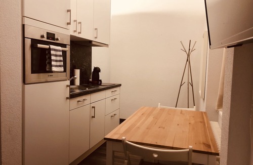 Gewerbeschule Apartment | INSIDE FIVE City Apartments