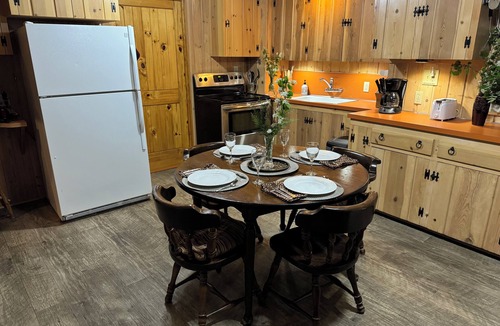 West Glacier Cabin | Inside Glacier National Park, Lakefront cabin