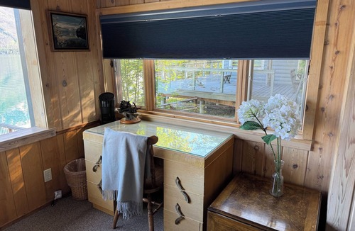 West Glacier Cabin | Inside Glacier National Park, Lakefront cabin