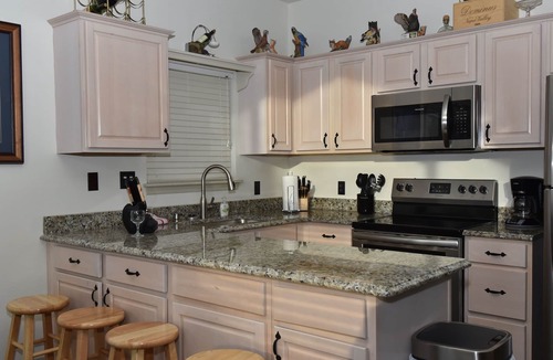 Camdenton Cottage | Inside the Premier Old Kinderhook Golf Resort, Pet Friendly and Free Kayaking!