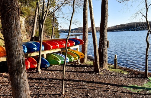 Camdenton Cottage | Inside the Premier Old Kinderhook Golf Resort, Pet Friendly and Free Kayaking!