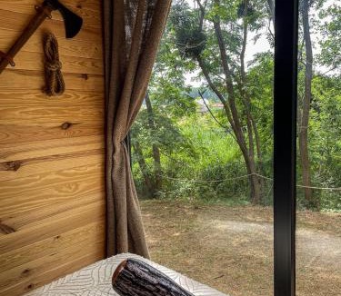 Monts-sur-Guesnes Ski Chalet | Insolite Le Coin du Bûcheron