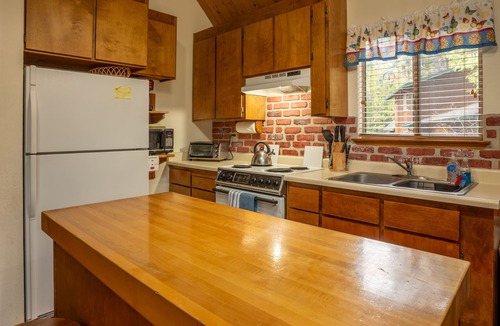 Twain Harte Cabin | Inspiration Chalet - Summer Pool Access!