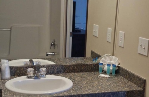 Karnes City Hotel | Instalodge Hotel And Suites