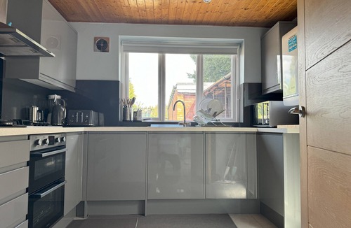 Luton House | Instant Home