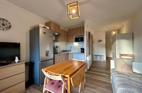 Barcelonnette Apartment | Instant Soleil - WIFI - Vue - Balcon - Parking