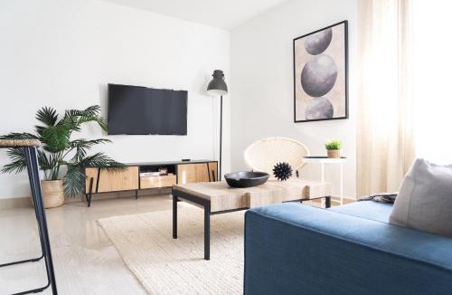 South of Fifth Apartment | Instant Stay Ocean Drive