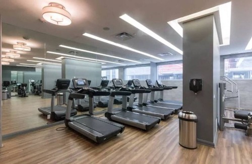 Bloor-Yorkville Apartment | Instant Suites Junior Suite at Yorkville ☆