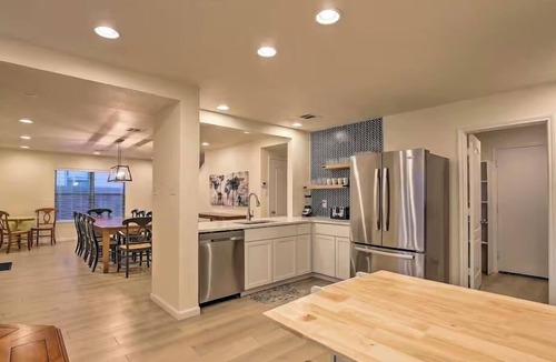 San Marcos House | Insurance, crews, family house. 2 kings, firepit