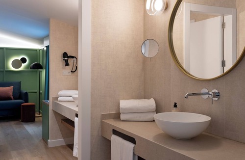 Castello de la Plana Hotel | Intelier Rosa Hotel by Intelier Hotels & Suites