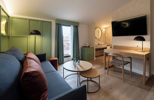 Castello de la Plana Hotel | Intelier Rosa Hotel by Intelier Hotels & Suites