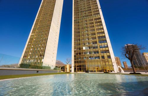 Cala Apartment | Intempo by Holuxe - 272 - 27th floor