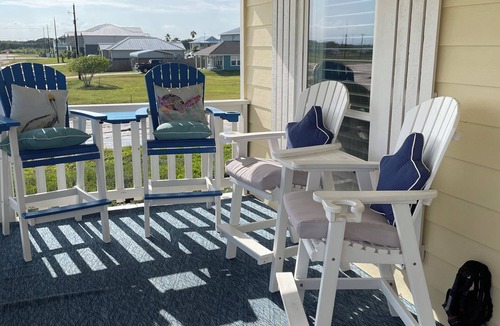Rockport House | Intercoastal water view! Pet Friendly! Free WIFI!