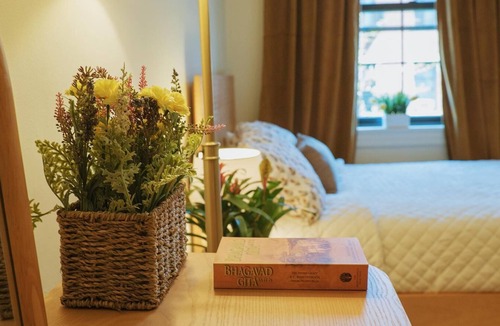 Chelsea Bed & Breakfast | Interfaith 21