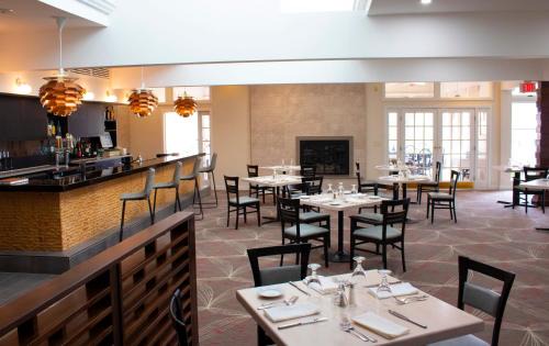 Lakeville Hotel | Interlaken Inn