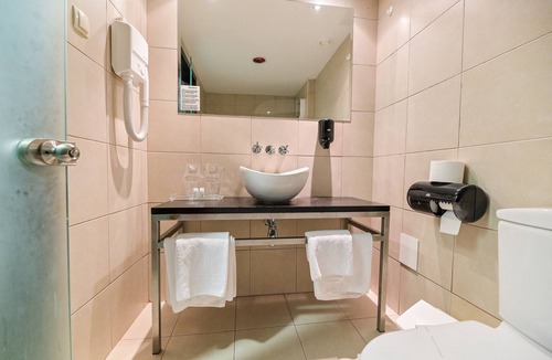 Rab Hotel | International