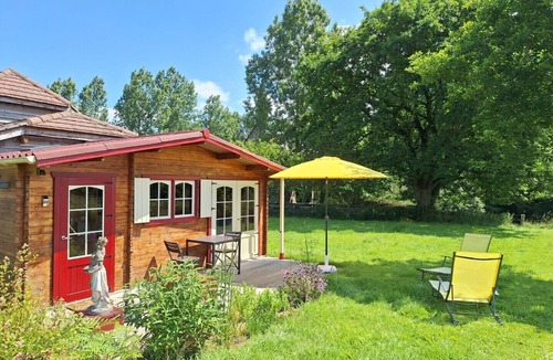 Saint-Mars-d'Egrenne Ski Chalet | Intimate, sunny châlet for 2 people in southern Normandy