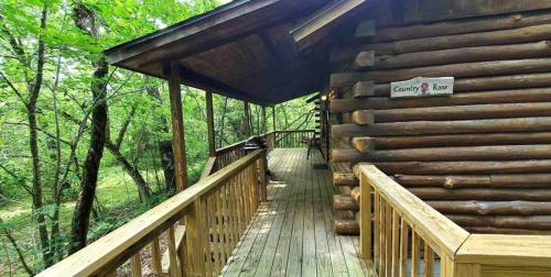 Eureka Springs Ski Chalet | Intimate Log Cabin #2 at Wisteria