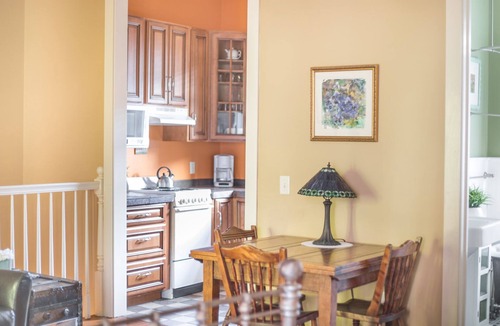 Historic District - North Apartment | Intimate Studio Hideaway Perfect for Couples by Lucky Savannah