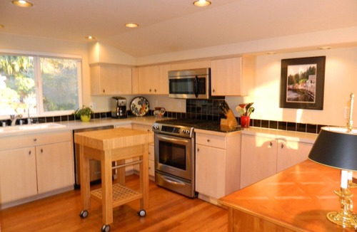 Gig Harbor House | Intimately Charming on Gig Harbor's Historical Waters