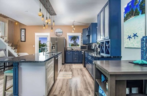 Bay Point House | Into the Blues