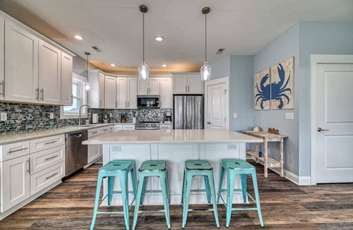 Surf City House | Into The Mystic