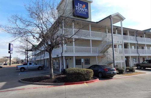 Lewisville Hotel | InTown Suites Extended Stay Lewisville TX - East Corporate Drive
