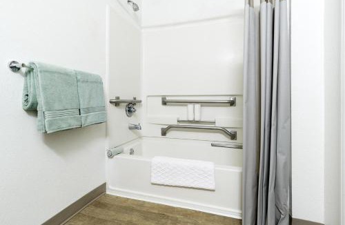 Hattiesburg Hotel | InTown Suites Extended Stay Hattiesburg