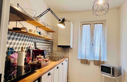 Avignon City Centre Apartment | INTRA-MUROS ★ PRIVATE PARKING ★ SELF CHECK-IN ★ 50" SMART TV