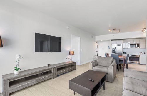 Hallandale Beach Apartment | ★ Intracoastal Dream Stay/Stylish 2BR with Spectacular Sky Views