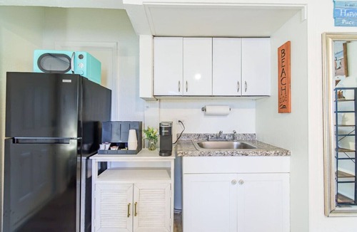 Bay Esplanade Apartment | Intracoastal Waterside Studio 2 Blocks to Beach