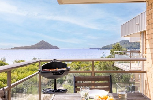 Nelson Bay Apartment | Intrepid, 12/3 Intrepid Close - right on the beachfront