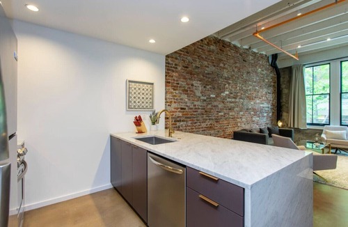 Washington Square West Villa | Inventors` Loft - Luxury, Upscale, Quiet 2BD!