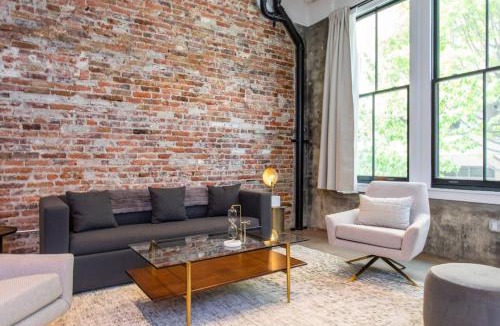Washington Square West House | Inventors Loft Luxury Upscale Quiet Two Bedroom