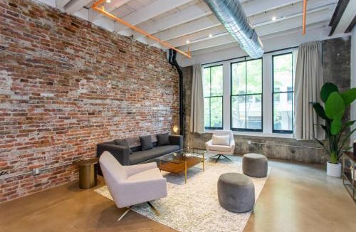 Washington Square West House | Inventors Loft Luxury Upscale Quiet Two Bedroom