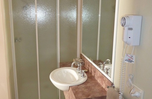 Inverloch Hotel | Inverloch Central Motor Inn