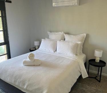 Inverloch House | Inverloch Palm Waters 5