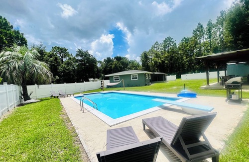 Inverness Highlands North House | Inverness Getaway Central location -Pet-friendly3Bed-2bath & private pool
