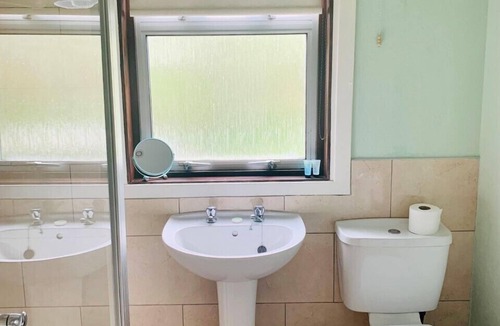 Invershin Hotel | Invershin Hotel Bunkhouse & Bar